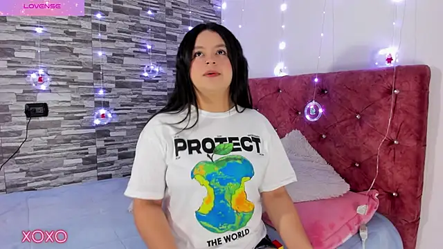 skyhotgirll online show from 12.12.24