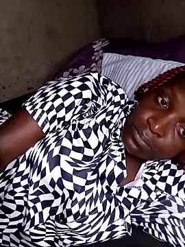 pretty prickle online show from 11.29.25