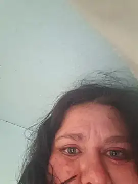 Snapshot of mcv131985 chatting on 01.11.25 mcv131985 online show from 01.11.25