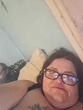 Snapshot of mcv131985 chatting on 01.12.25 mcv131985 online show from 01.12.25