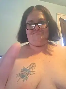 Snapshot of mcv131985 chatting on 01.12.25 mcv131985 online show from 01.12.25