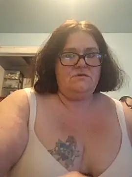 Snapshot of mcv131985 chatting on 02.11.25 mcv131985 online show from 02.11.25