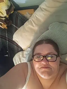 Snapshot of mcv131985 chatting on 02.12.25 mcv131985 online show from 02.12.25