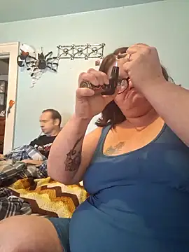 Snapshot of mcv131985 chatting on 02.15.25 mcv131985 online show from 02.15.25