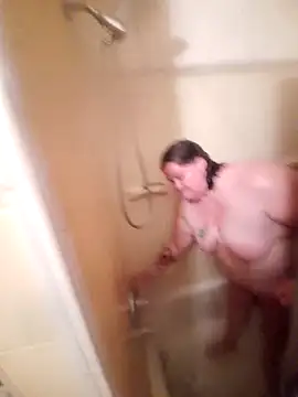 Snapshot of mcv131985 chatting on 03.04.25 mcv131985 online show from 03.04.25