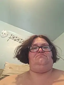 Snapshot of mcv131985 chatting on 03.08.25 mcv131985 online show from 03.08.25