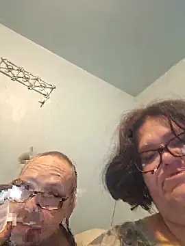 Snapshot of mcv131985 chatting on 03.12.25 mcv131985 online show from 03.12.25