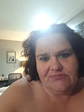 Snapshot of mcv131985 chatting on 03.21.25 mcv131985 online show from 03.21.25