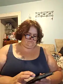 Snapshot of mcv131985 chatting on 09.15.25 mcv131985 online show from 09.15.25