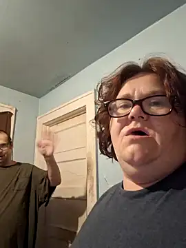 Snapshot of mcv131985 chatting on 09.17.25 mcv131985 online show from 09.17.25