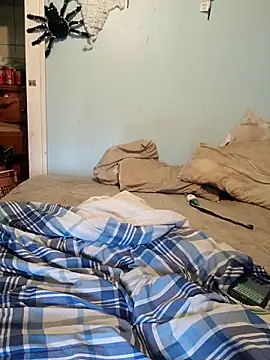 Snapshot of mcv131985 chatting on 09.21.25 mcv131985 online show from 09.21.25