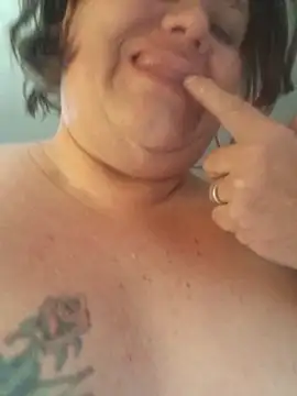 Snapshot of mcv131985 chatting on 10.02.25 mcv131985 online show from 10.02.25