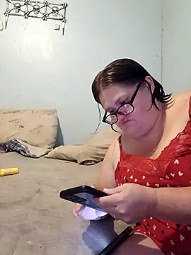 Snapshot of mcv131985 chatting on 10.06.25 mcv131985 online show from 10.06.25