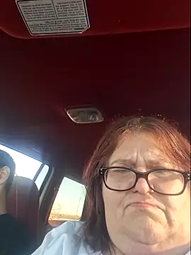 Snapshot of mcv131985 chatting on 03.04.26 mcv131985 online show from 03.04.26