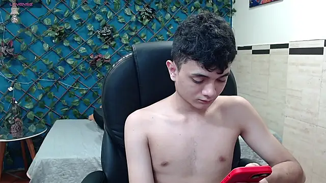 Waturox online show from 09.19.25