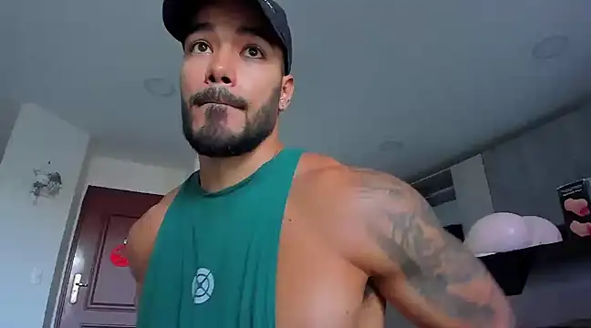 Alexander Martines online show from 01.06.25