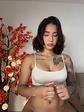 VictoriaHiill online show from 06.05.26