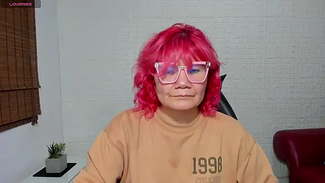 Snapshot of Salomeediaz_ chatting on 02.21.25 Salomeediaz online show from 02.21.25