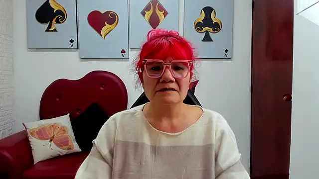 Snapshot of Salomeediaz_ chatting on 10.04.25 Salomeediaz online show from 10.04.25