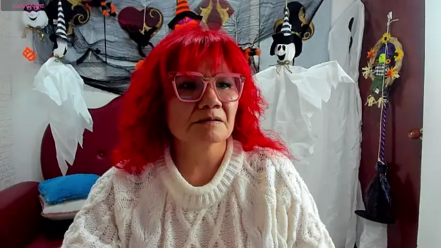 Snapshot of Salomeediaz_ chatting on 10.20.25 Salomeediaz online show from 10.20.25