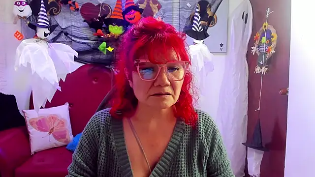 Snapshot of Salomeediaz_ chatting on 10.23.25 Salomeediaz online show from 10.23.25