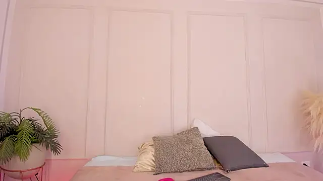 Mariapettit online show from 03.14.26