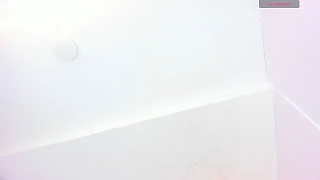 DaphneLloyd online show from 12.06.24