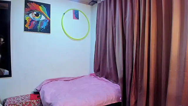 Snapshot of nicole_volkov chatting on 01.28.25 nicole volkov online show from 01.28.25