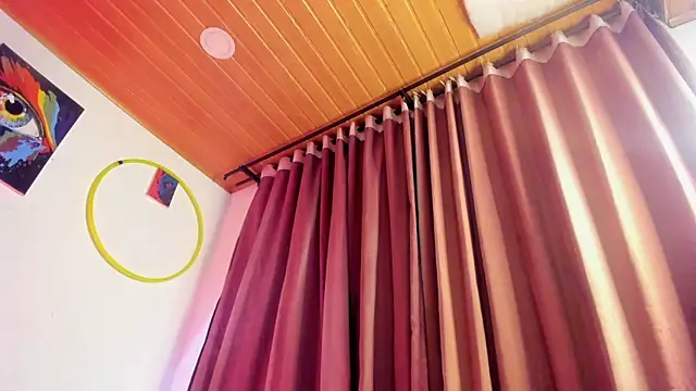 Snapshot of nicole_volkov chatting on 01.31.25 nicole volkov online show from 01.31.25