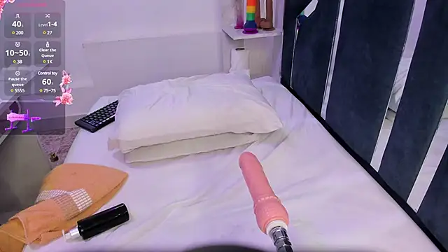 Snapshot of VeronicaRyan chatting on 01.21.25 VeronicaRyan online show from 01.21.25