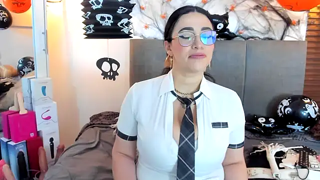 Scarleth swann online show from 10.24.25