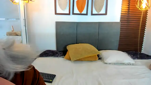 Scarleth swann online show from 12.03.25