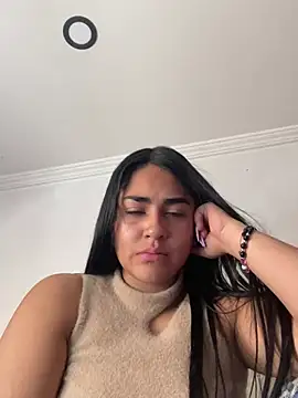 Snapshot of Charlotte_cute18 chatting on 12.14.24 Charlotte cute18 online show from 12.14.24