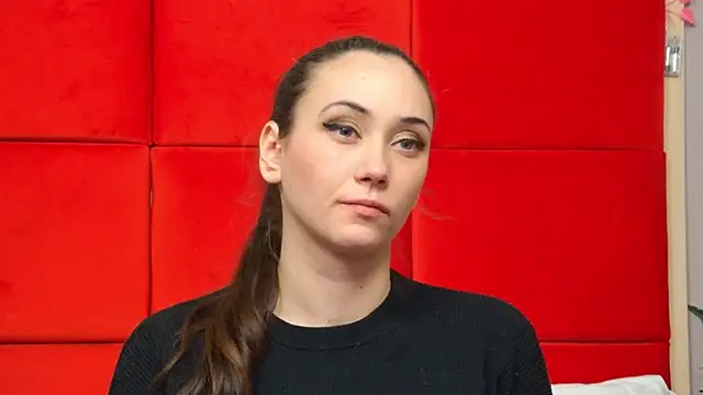 Snapshot of AliceMunro chatting on 01.15.25 AliceMunro online show from 01.15.25