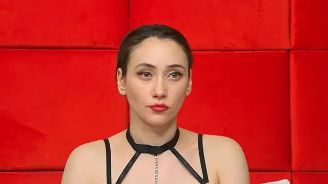 Snapshot of AliceMunro chatting on 01.31.25 AliceMunro online show from 01.31.25