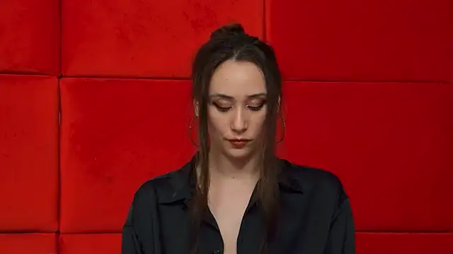 Snapshot of AliceMunro chatting on 02.28.25 AliceMunro online show from 02.28.25