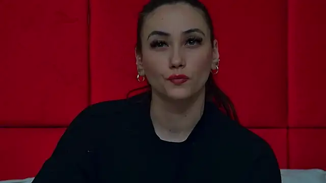 Snapshot of AliceMunro chatting on 03.23.25 AliceMunro online show from 03.23.25