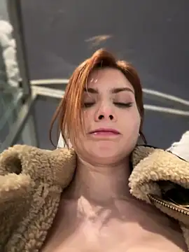 Snapshot of Accole chatting on 12.22.24 Accole online show from 12.22.24