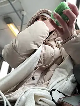 Snapshot of Accole chatting on 02.14.25 Accole online show from 02.14.25