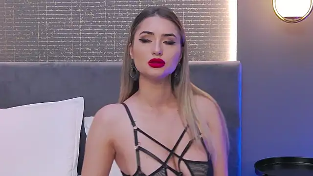 LoraDevine online show from 01.17.25