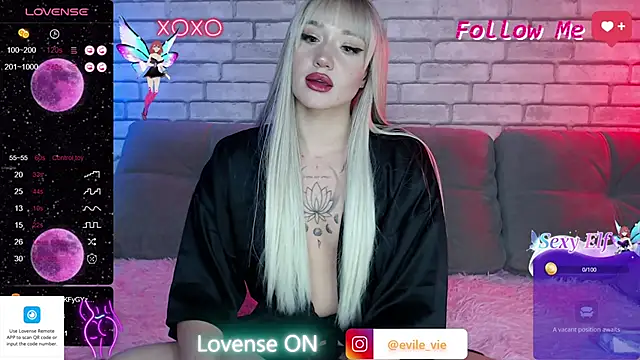 Eva Evile online show from 12.25.24