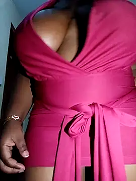 Snapshot of suckmyboobs12_ chatting on 03.14.25 suckmyboobs12 online show from 03.14.25