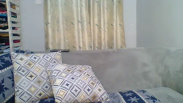 Petite 254 online show from 04.30.26
