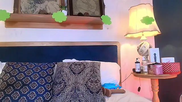 Hotsamantamature online show from 03.18.25