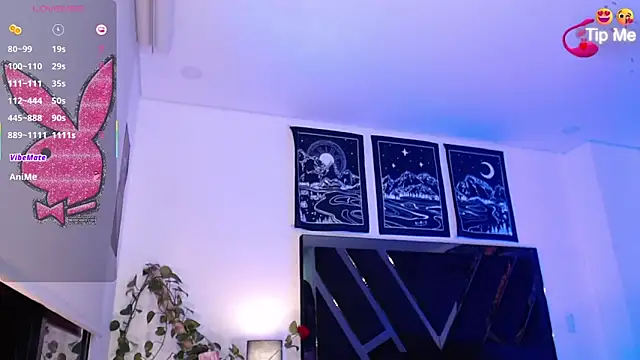 Snapshot of The_queen_of_pleasure chatting on 02.11.25 The queen of pleasure online show from 02.11.25