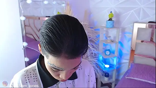 Jonesliam23 online show from 09.21.25