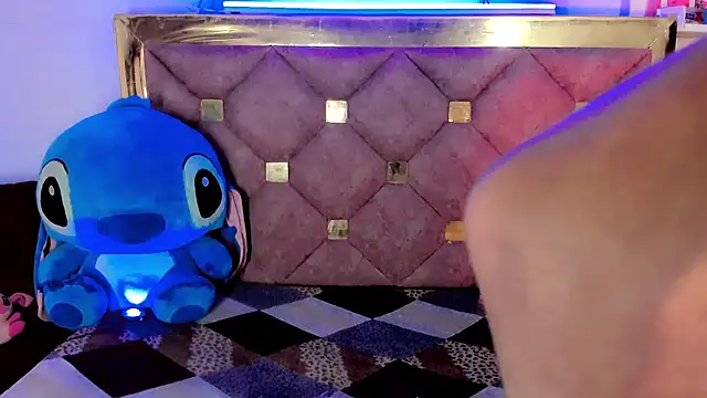 the-horus-girl online show from 12.14.24