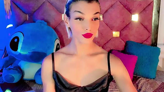 the-horus-girl online show from 12.17.24