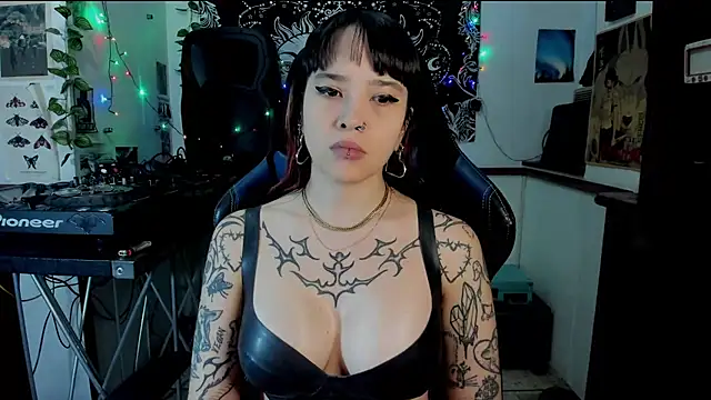 Demongirl6666 online show from 03.19.25