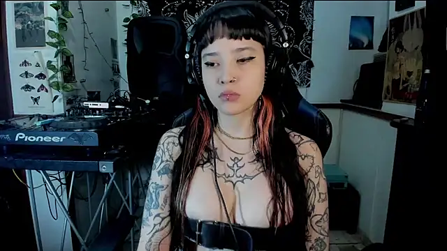 Demongirl6666 online show from 03.23.25